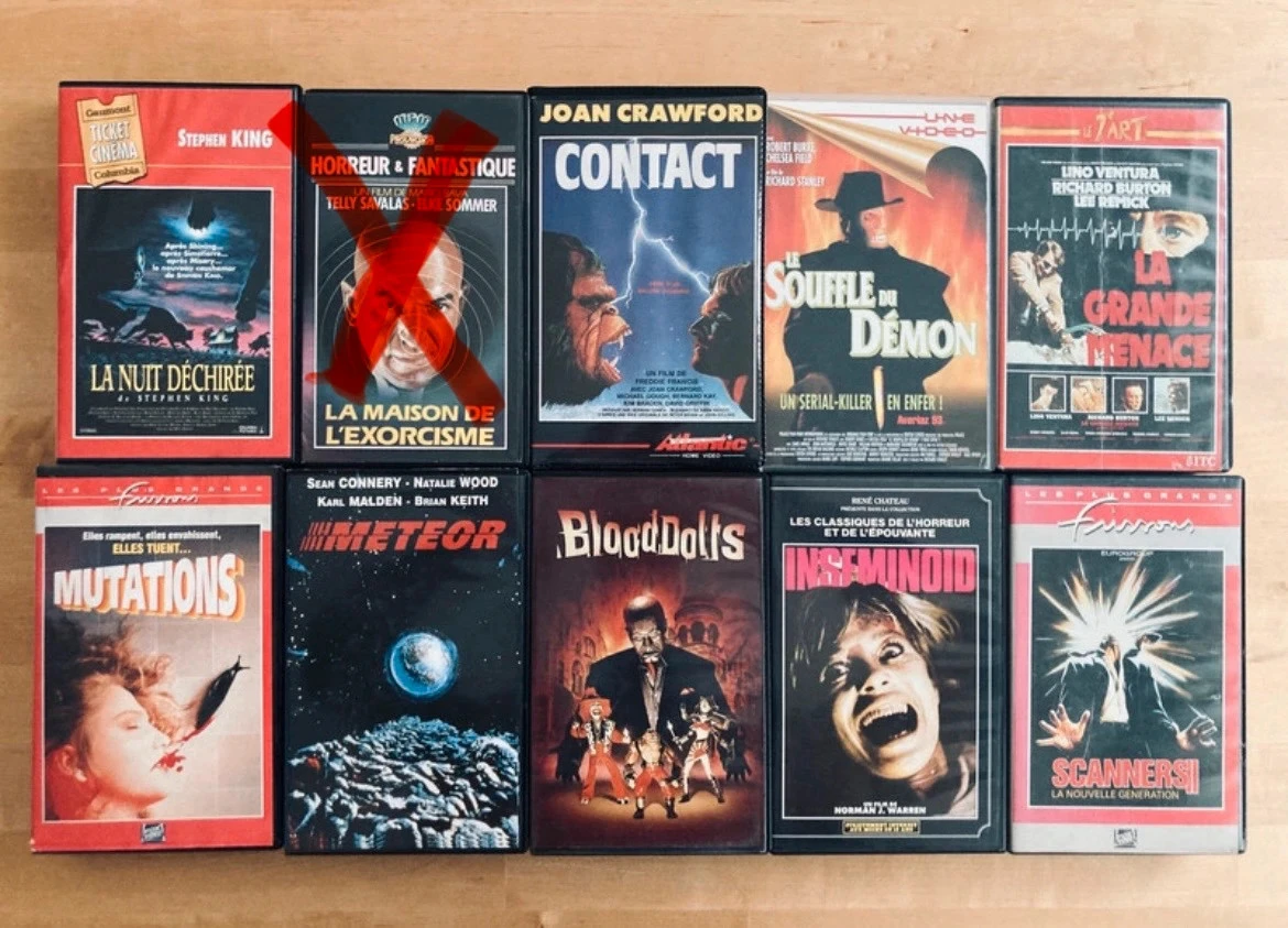 Lot 9 cassettes VHS épouvante horreur.